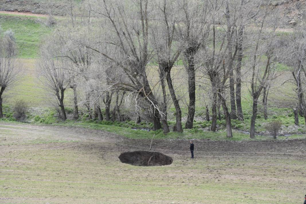 Konya’nın obruk kabusu bir ilimizde daha baş gösterdi 1